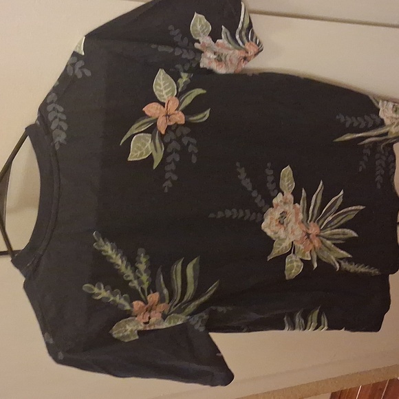 Boy's Vans Crewneck Shirt with Floral Accents - Picture 3 of 4